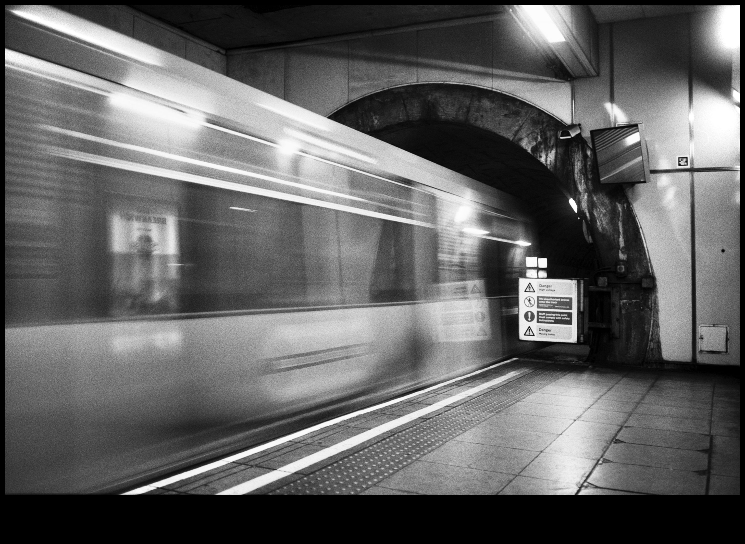 Reālisms melnbaltā krāsā: vienkrāsains mūžīgais spēks