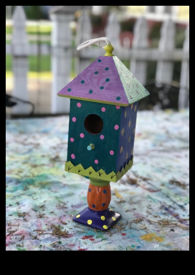 Savdabīgi putnu mājas rokdarbi visai ģimenei 2 Bērnu spalvu draugi: putnu mājiņu un putnu barotavu veidošana