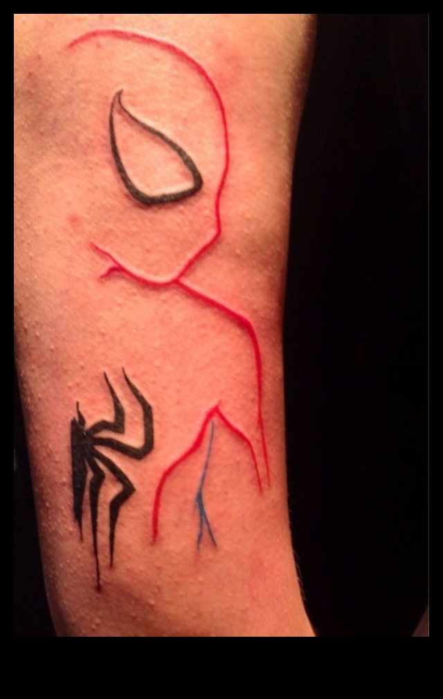 Miniatūrie brīnumi: meistarība minimālisma tetovējumu mākslā