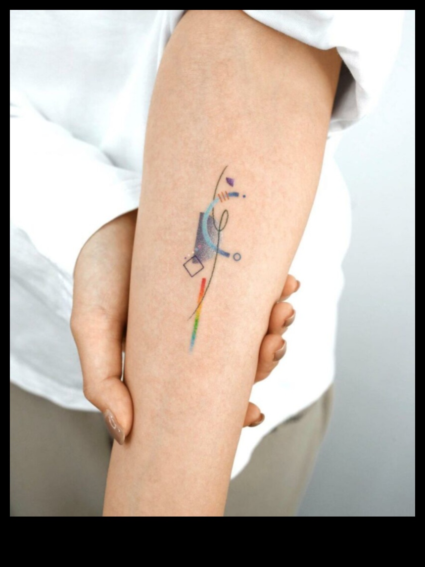 Miniatūrie brīnumi: meistarība minimālisma tetovējumu mākslā