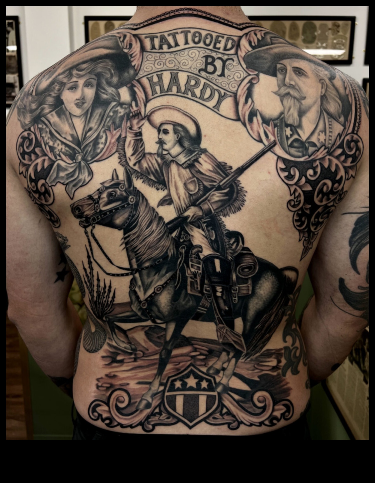 Klasiskās pasakas ar tinti Tradicionālie tetovējumu stāsti no visas pasaules 2 Klasiskās pasakas ar tinti: tradicionālie tetovējumu stāsti