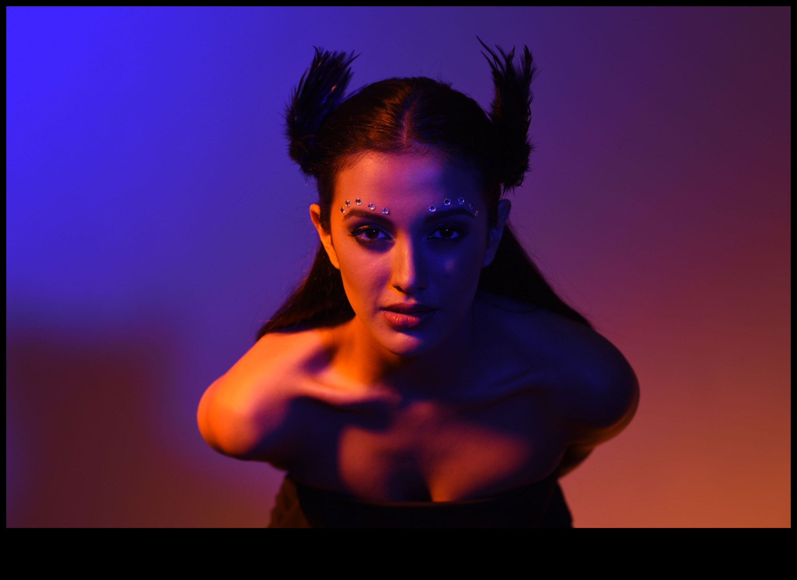 DIY fotografēšanas apgaismojuma paņēmieni: ēnas un izcēlumi